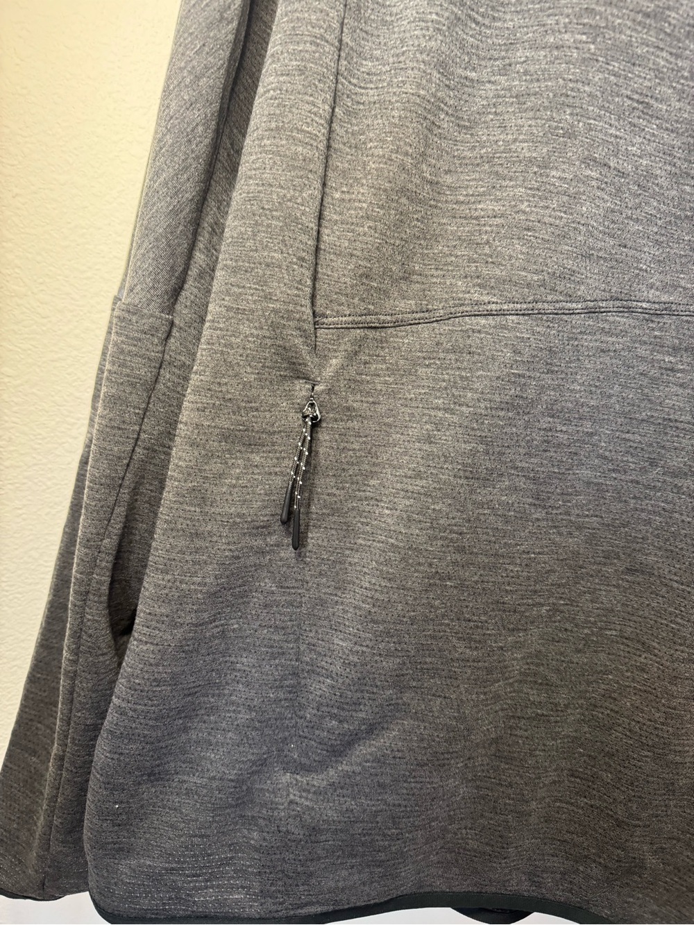Men’s Hill City performance hoodie - Picture 2 of 6